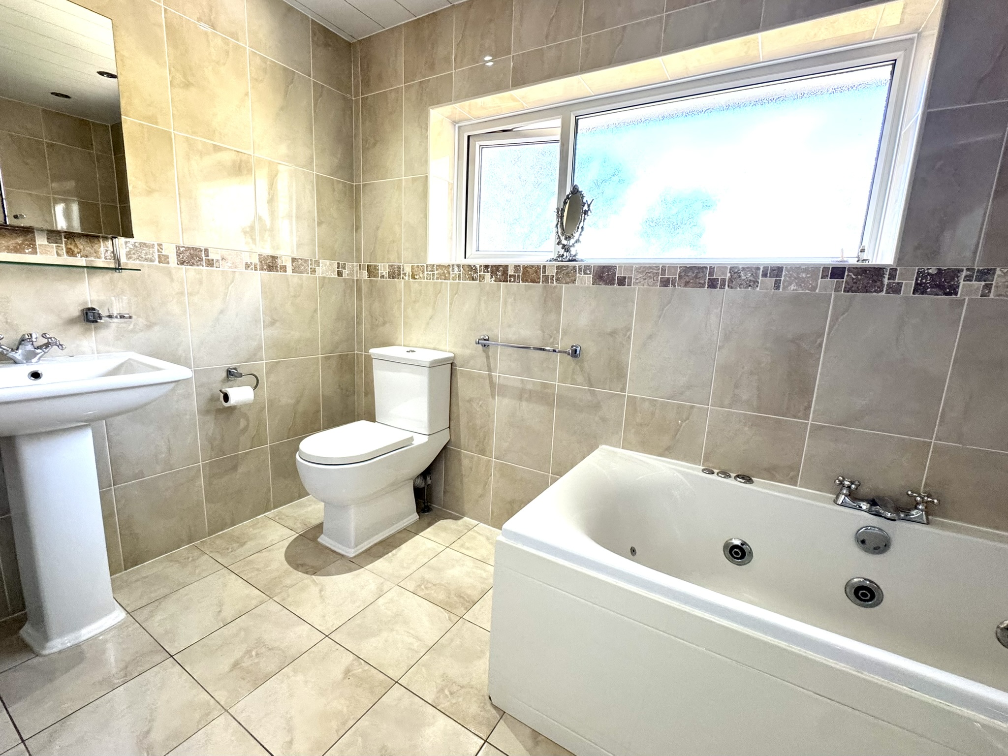 Longfield House, Newby, TS8 0AQ - Image 14