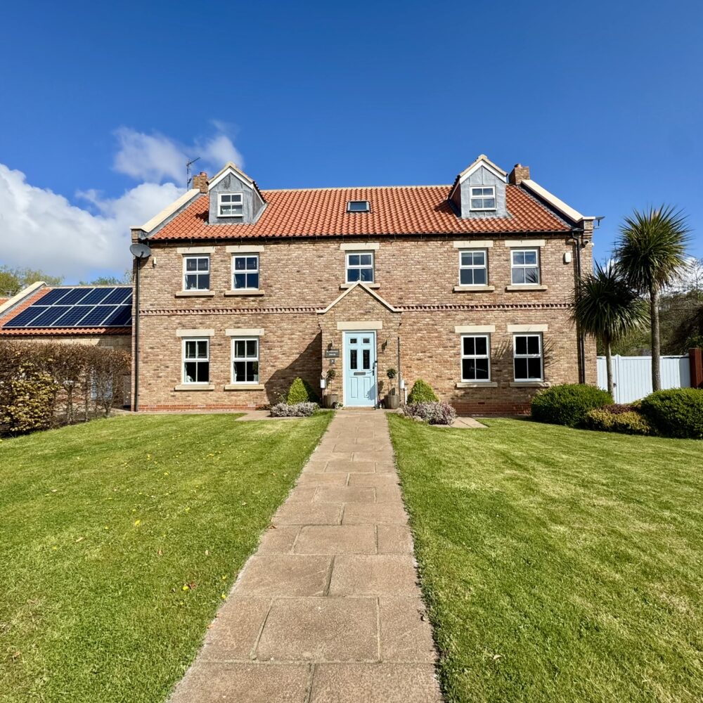 Leven Bank, Yarm, TS15 9BF